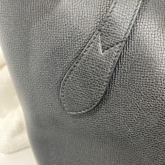 Burberry Tote Bag - Picture 5 of 6